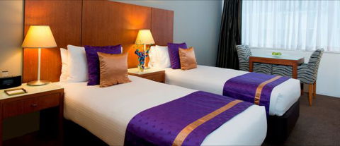 Park Regis Griffin Suites - Victoria Tourism 1