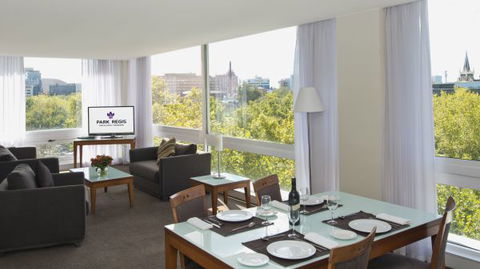 Park Regis Griffin Suites - Victoria Tourism 3