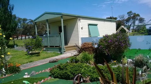 Roberta's Cottage - Tourism Listing 5