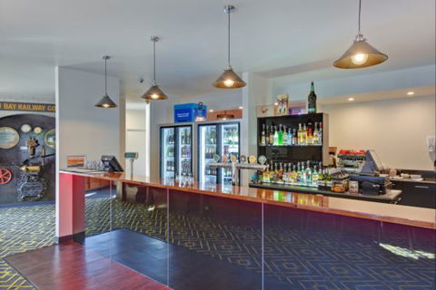 Burnie Central Townhouse Hotel  - Victoria Tourism 1