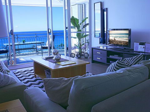 Indigo Blue Beachfront Holiday Apartments - Caravan Park Accommodation 3
