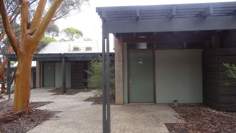 Leigh Creek Outback Resort - Caravan Park Accommodation 0