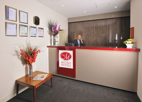 Metro Apartments On Bank Place - Victoria Tourism 3