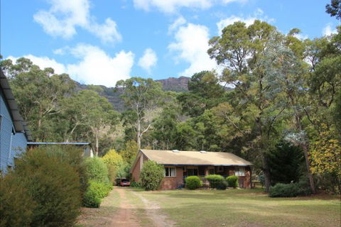Sundial Holiday Apartments - Car Rental 0