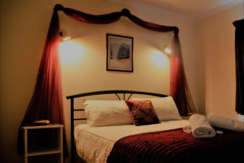 Sundial Holiday Apartments - Car Rental 3