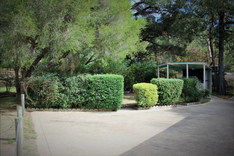 Sundial Holiday Apartments - Car Rental 7
