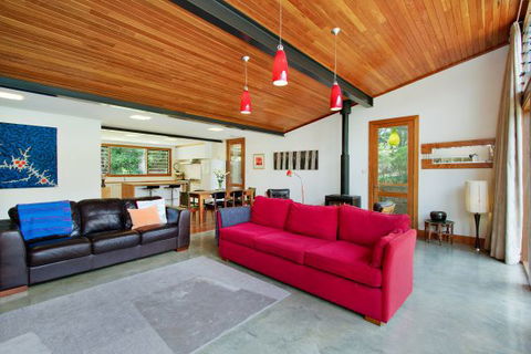 Tabaraga Ridge Eco House - Car Rental 1