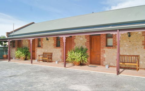 Valley Hotel Motel - Tourism Listing 0