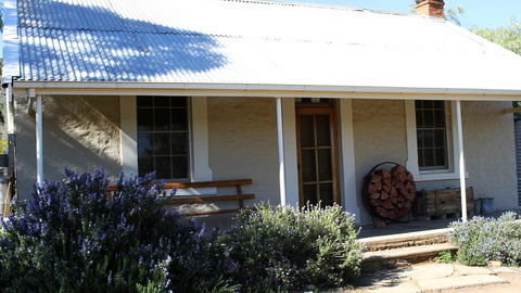 Blinman Cottage - Caravan Park Accommodation 2