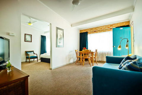 Premier Motor Inn - Tourism Listing 6