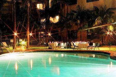 Quality Hotel Mermaid Waters - Caravan Park Accommodation 0