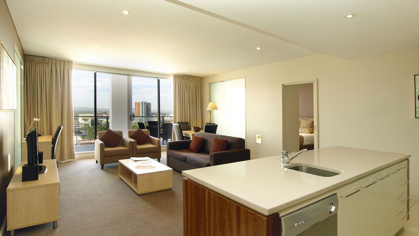 Oaks Embassy Hotel Logo and Images
