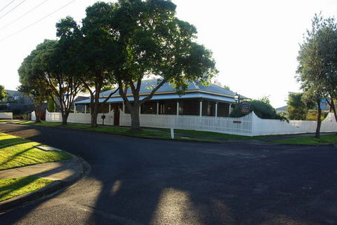 Whalers Cottage B & B - Tourism Listing 0