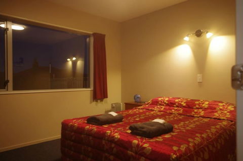 Phoenix Motels - Accommodation New Zealand 1