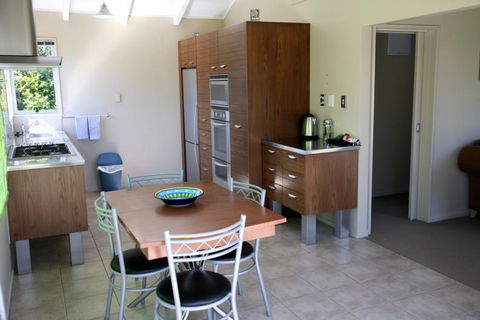 The Villa At Edgewater Motel - Accommodation New Zealand 0