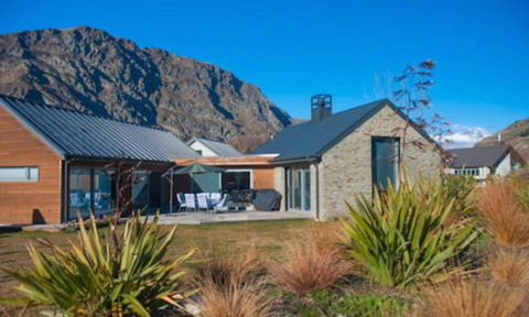 Luxury At Arthur's Point - Accommodation New Zealand 1