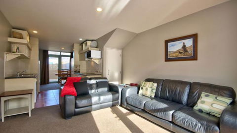ASURE Queenstown Gateway Apartments  - Accommodation New Zealand 4