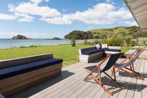 The Beach House At Te Ngaere Bay - Accommodation New Zealand 0