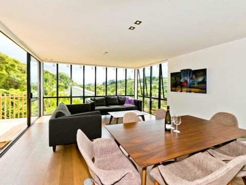 The Palm Beach Treehouse - Accommodation New Zealand 1