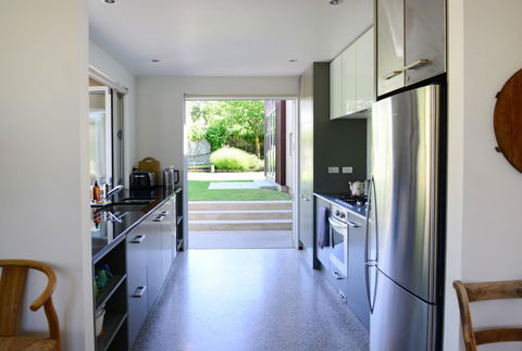Lakeside Residence Wanaka - Accommodation New Zealand 9