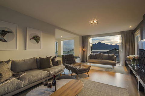 Central Queenstown Views - Accommodation New Zealand 8