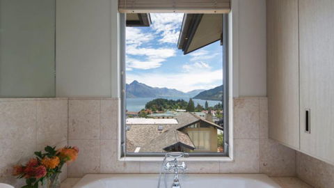Central Queenstown Views - Accommodation New Zealand 20