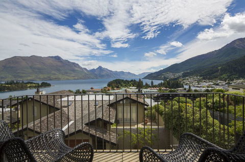 Central Queenstown Views - Accommodation New Zealand 21