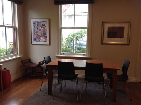 Wellington City Townhouse - Accommodation New Zealand 9