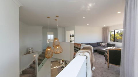 Hollywood In Hobsonville - Accommodation New Zealand 8