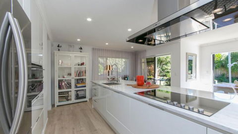 Hollywood In Hobsonville - Accommodation New Zealand 10