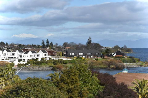 Eiffel Holiday Home - Accommodation New Zealand 1
