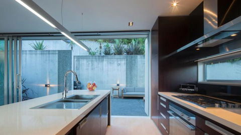 Villa De Luxe  - Accommodation New Zealand 3