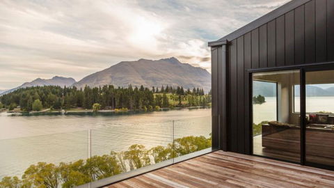 Lakehouse Joela - Accommodation New Zealand 2