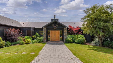 Mountain Range Lodge - Accommodation New Zealand 1
