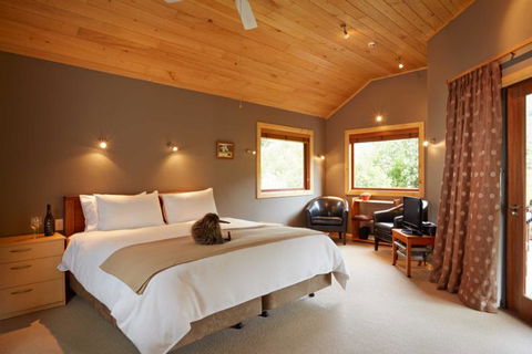 Bush Suites At The Resurgence - Accommodation New Zealand 10