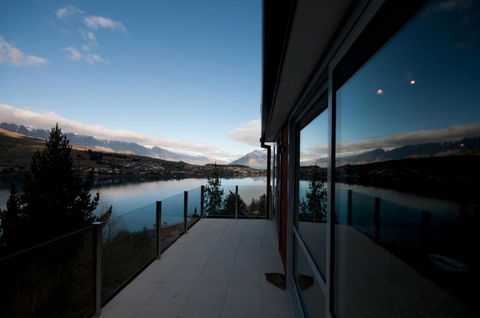 GUM LANE - Accommodation New Zealand 1