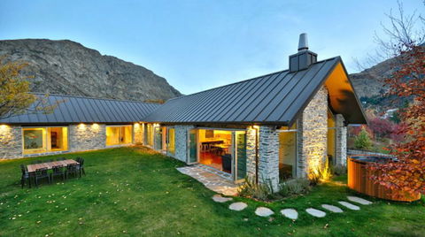 Gucci House - Accommodation New Zealand 0