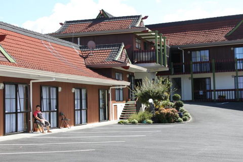 ASURE Cherry Court Motor Lodge - Accommodation New Zealand 0
