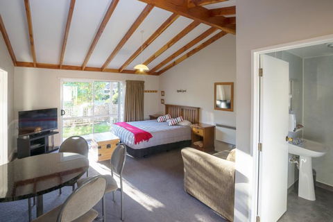 Top Motel Te Anau - Accommodation New Zealand 1