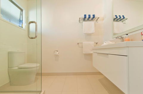 Beachfront Resort - Accommodation New Zealand 5