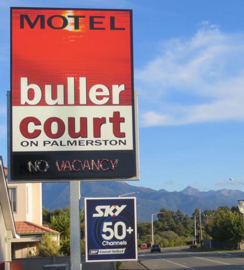 Buller Court On Palmerston - Accommodation New Zealand 4
