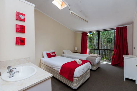 YHA New Plymouth - Accommodation New Zealand 3