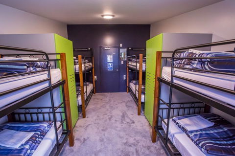 YHA Queenstown Lakefront - Accommodation New Zealand 9