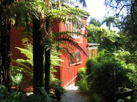 YHA Punakaiki - Accommodation New Zealand 3