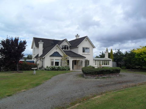 Woodman Country Estate Bed & Breakfast - Accommodation New Zealand 0