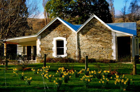 Naylor House - Accommodation New Zealand 0