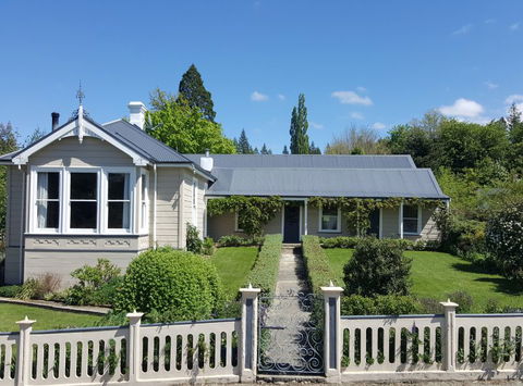 The Old Doctor's Residence - Accommodation New Zealand 0