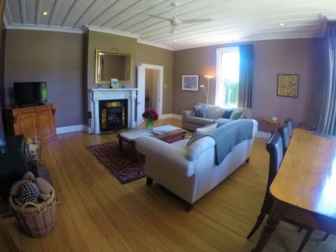 The Old Doctor's Residence - Accommodation New Zealand 2