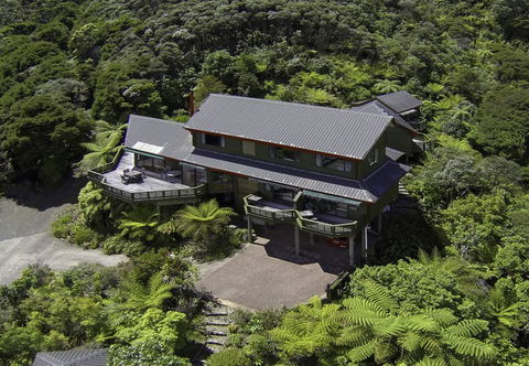 Buffalo Lodge - Accommodation New Zealand 0