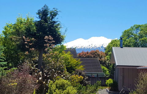 Manuka Lodge - Accommodation New Zealand 8